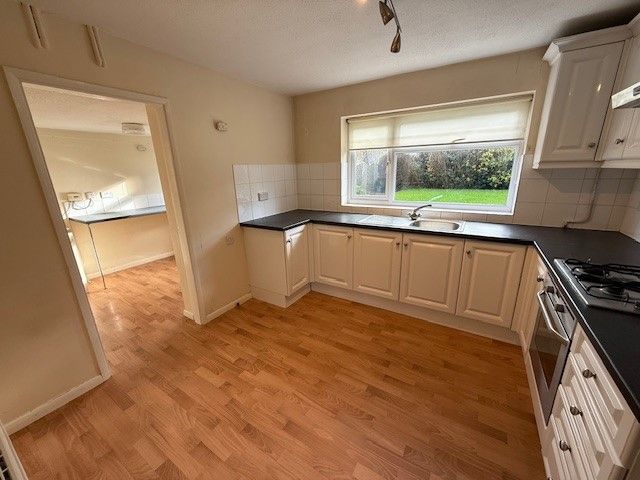 Property photo 2 of 15 Kitchen