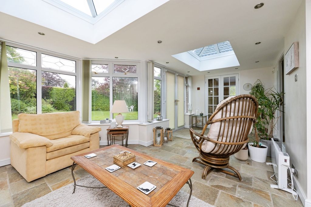 Property photo 3 of 18 Pbox-Img.Jpg