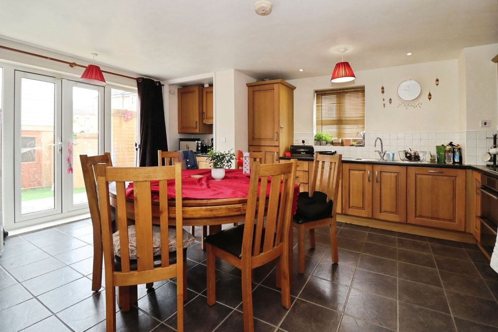 Property photo 2 of 15 Pbox-Img.Jpg