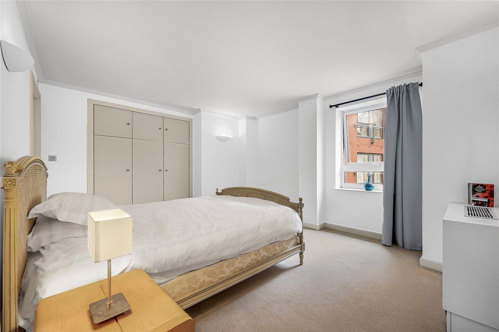 Property photo 2 of 9 Picture No. 16