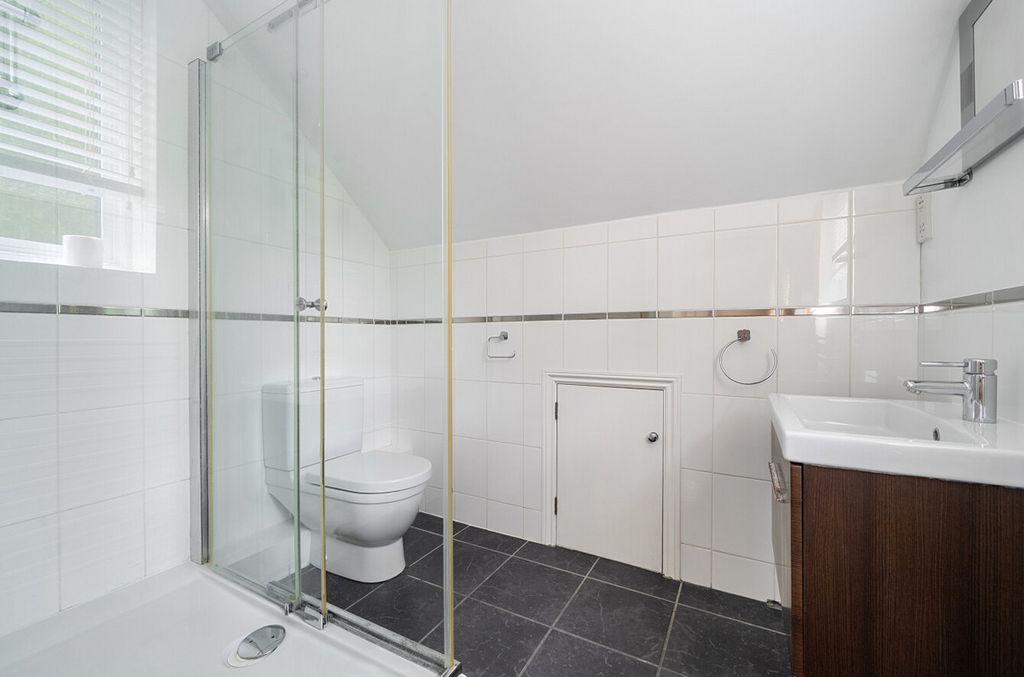 Additional image 13 of 2 bed flat for saleAndrews Reach, Bourne End SL8
