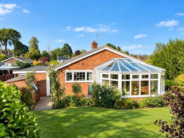 Property photo 2 of 32