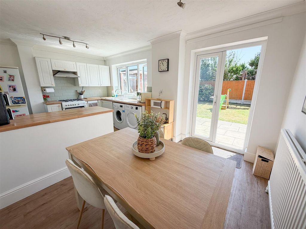 Property photo 2 of 19 Kitchen/Diner