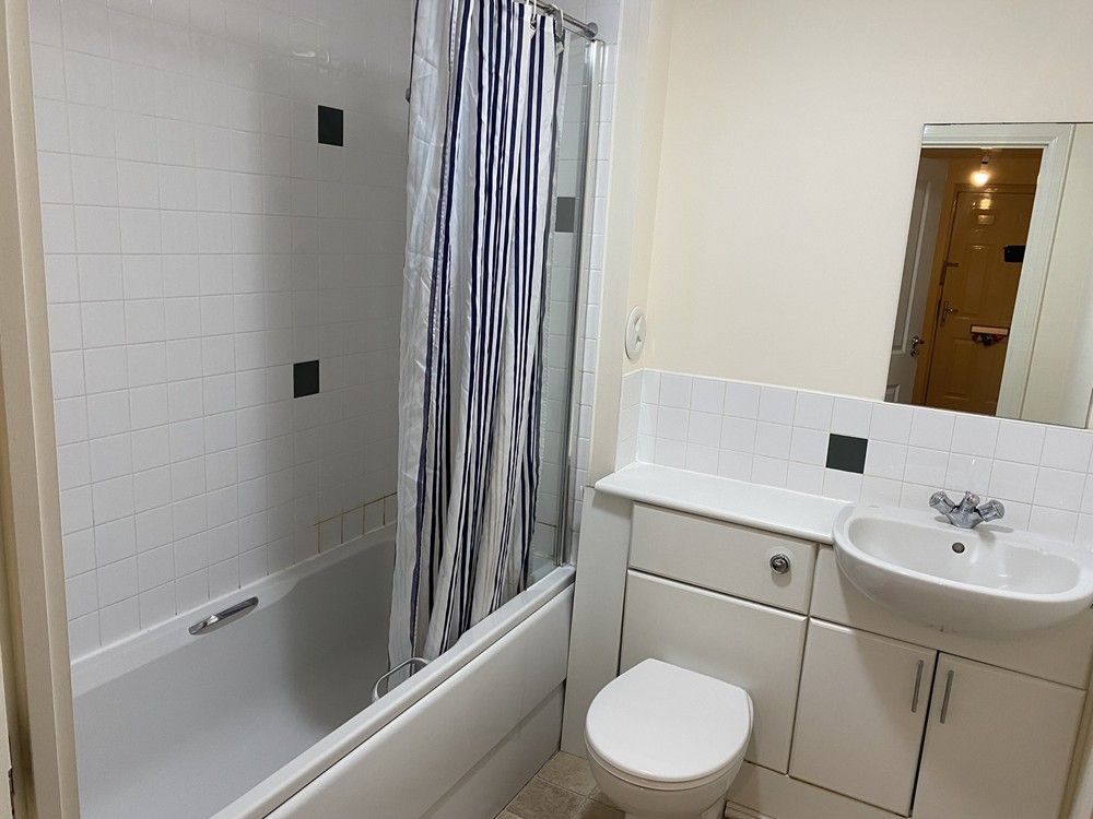 Property photo 3 of 3 20d Js 3