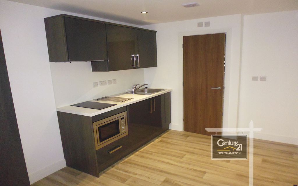 Property photo 1 of 3