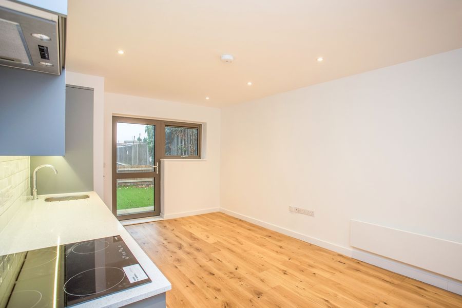 Property photo 3 of 9 Cdd218Ea-578c-4Ae6-A