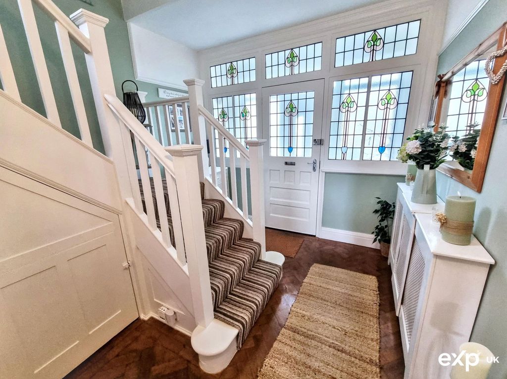 Property photo 2 of 30