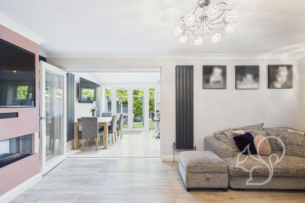 Property photo 3 of 26 Cam01659G0-Pr0430-Still012.Jpg