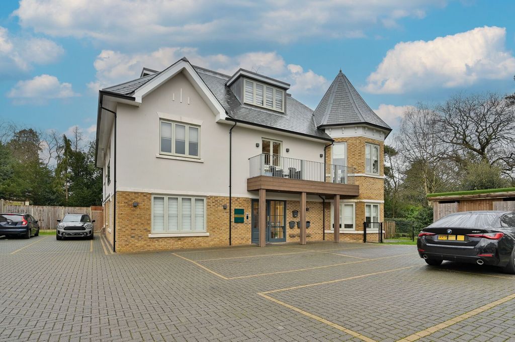 Property photo 1 of 36