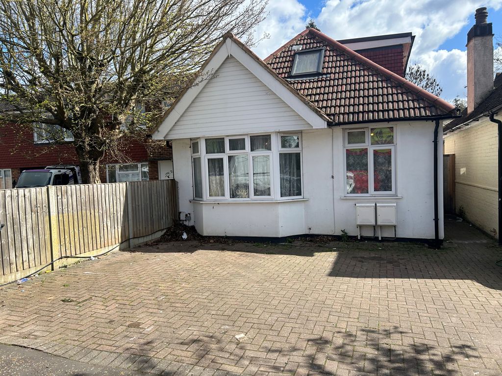 Property photo 1 of 1 600
