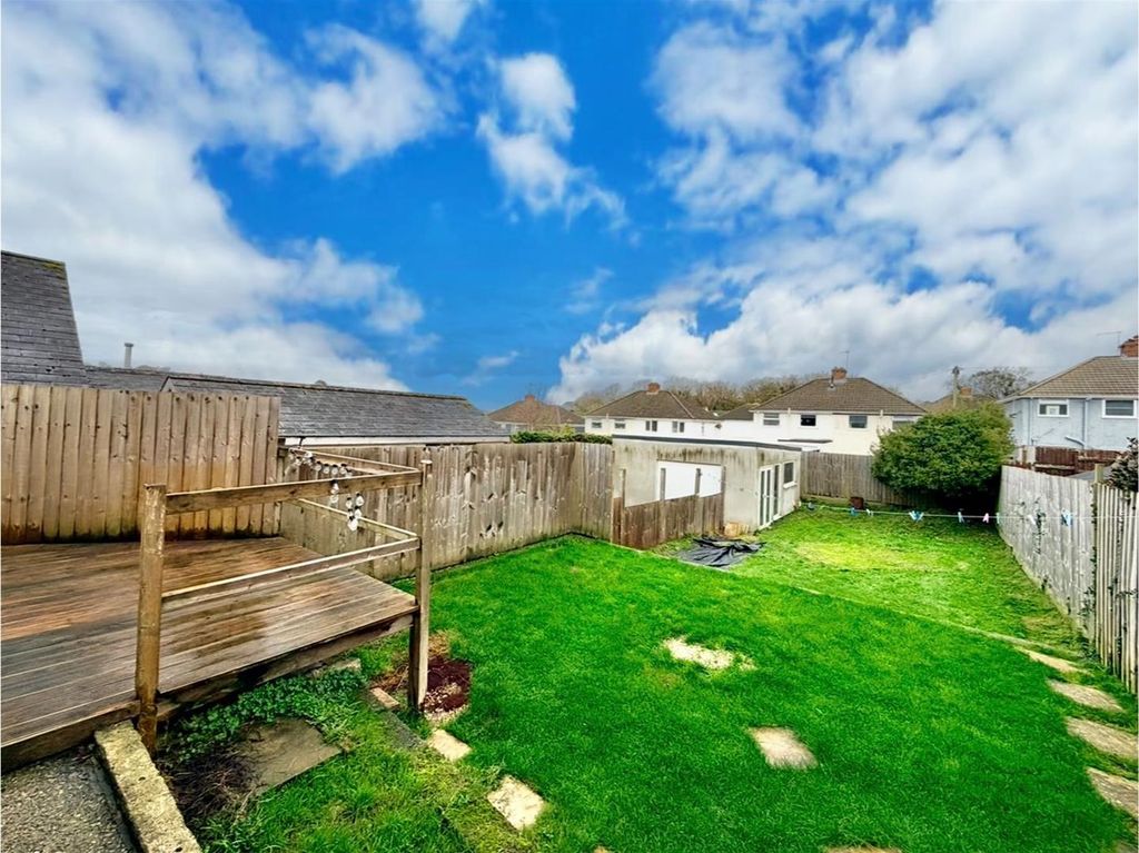 Property photo 2 of 18 4.Jpeg