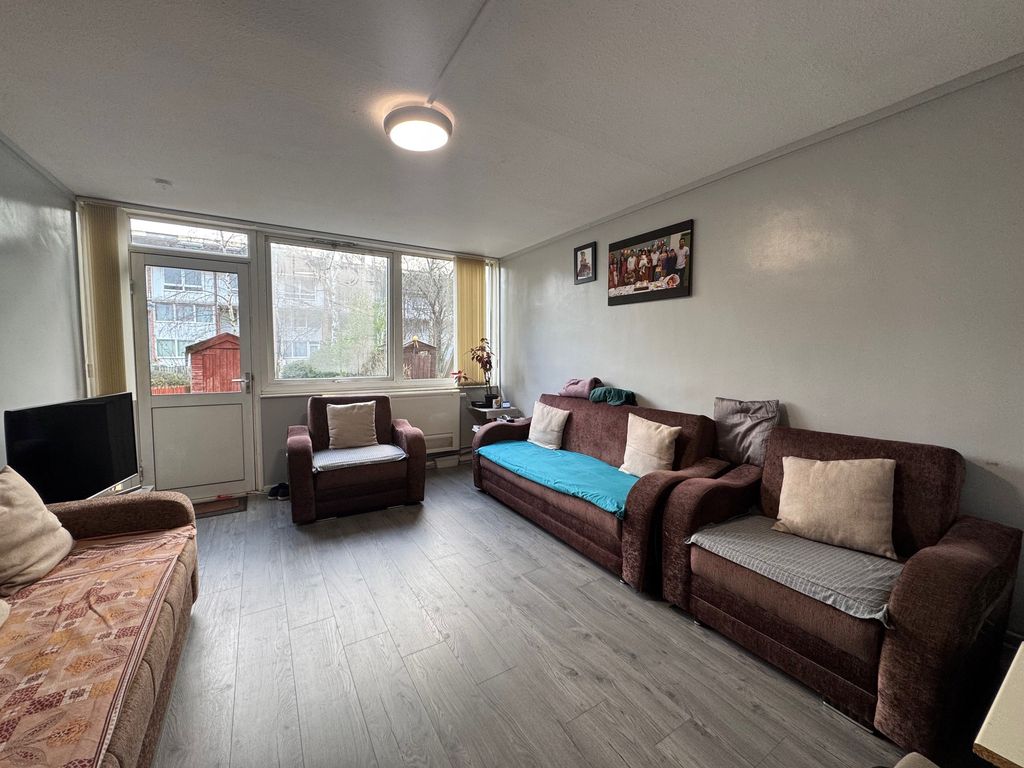 Property photo 2 of 14 Image