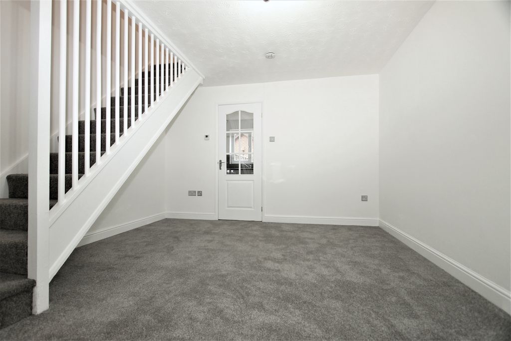 Property photo 2 of 10 Photo 10