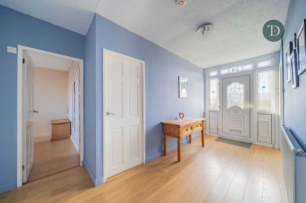 Property photo 2 of 24