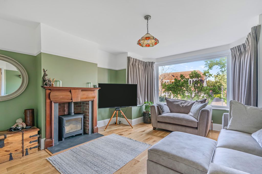 Property photo 3 of 24