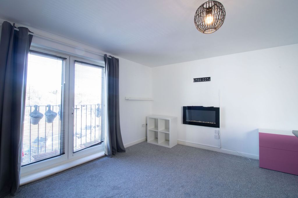 Additional image 7 of 2 bed flat for saleHall Street, Blackwood NP12