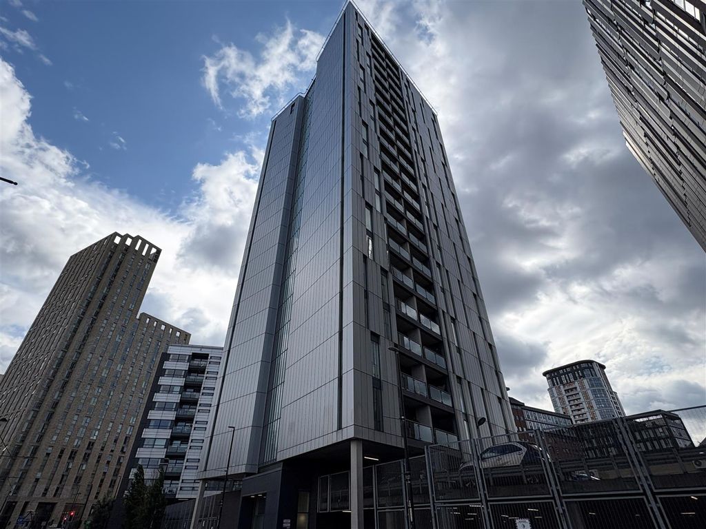 Property photo 1 of 11