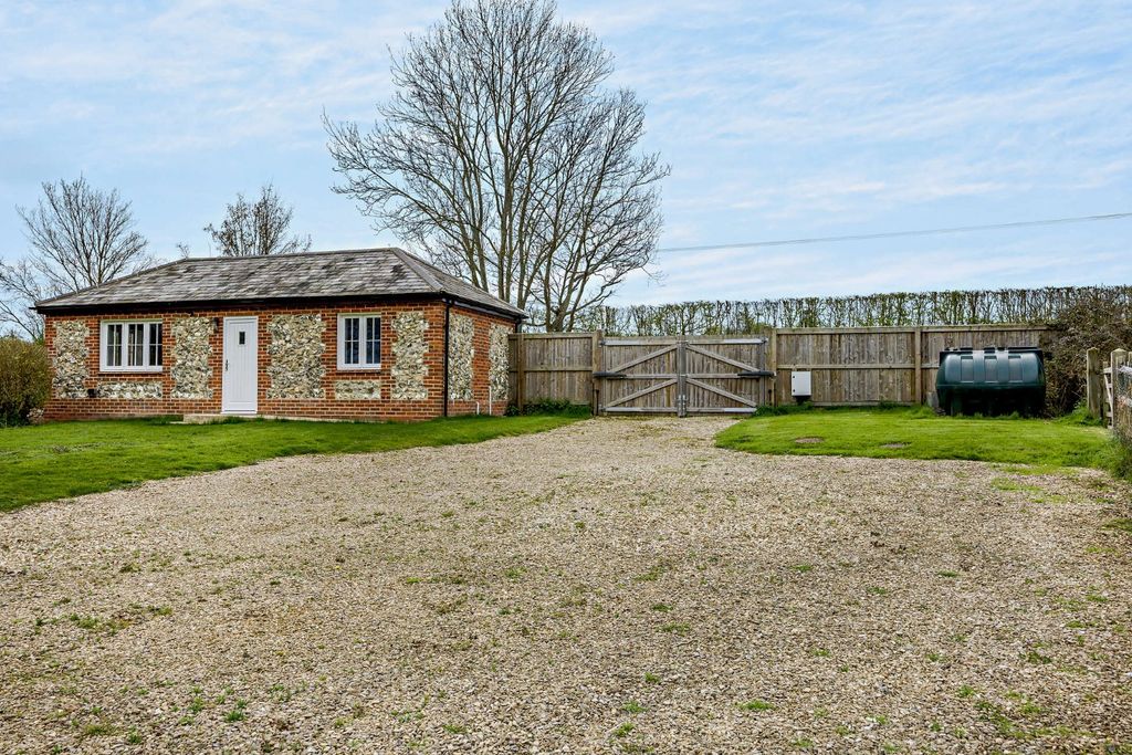 Property photo 3 of 24 Picture No. 29