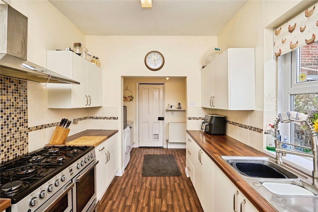 Property photo 2 of 22 Kitchen