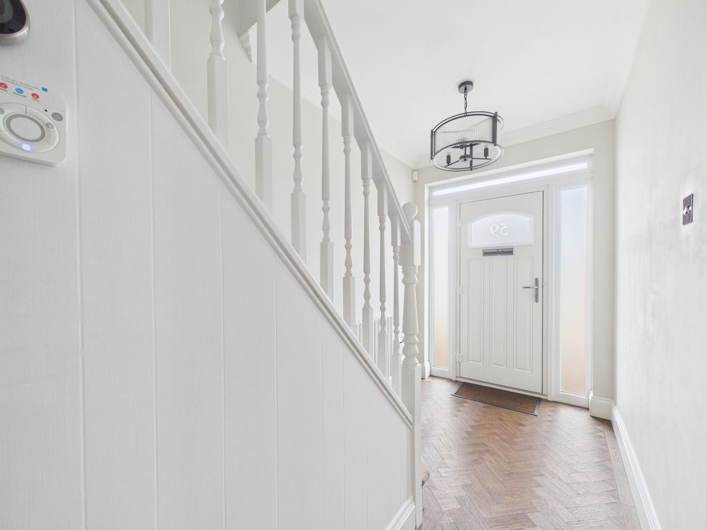 Property photo 3 of 32