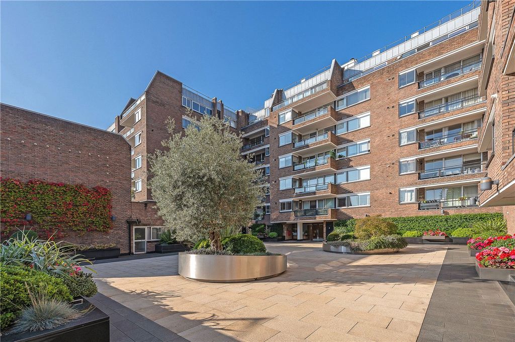 Property photo 1 of 25 Exterior