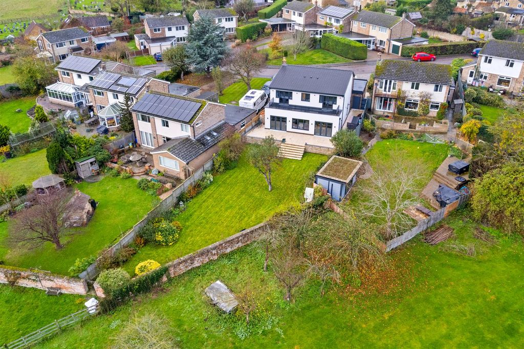 Property photo 1 of 47 Balancehouseweb06.Jpg