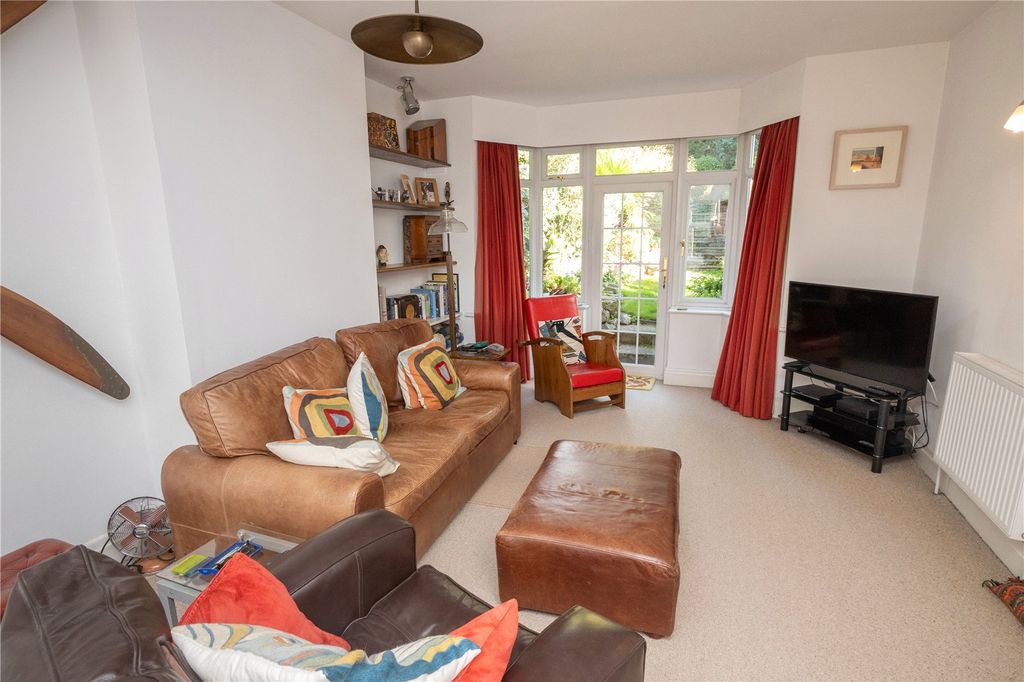 Property photo 2 of 27 Picture No. 08