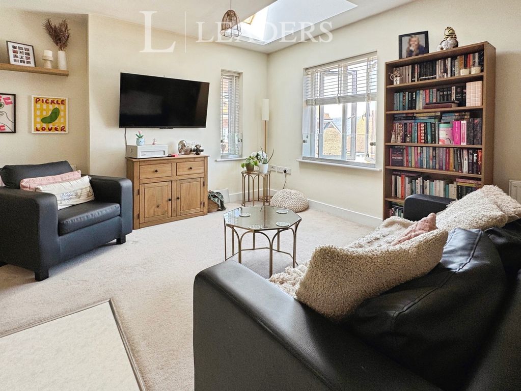 Property photo 3 of 9 Pbox-Img.Jpg