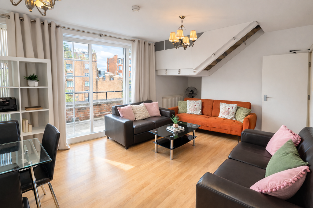 Property photo 2 of 22