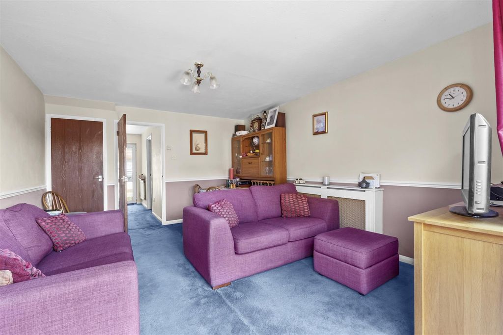 Property photo 3 of 15