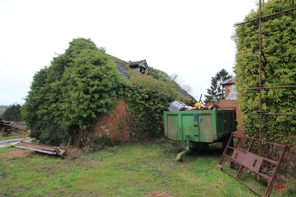 Property photo 1 of 17 Photo 17
