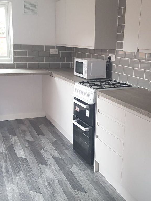 Property photo 3 of 11 Kitchen A