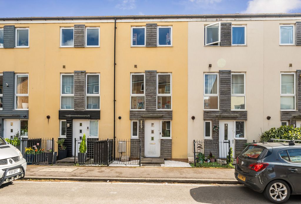 Property photo 1 of 15 1-69E3E0Bb7A2B6-1...