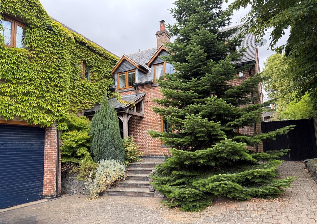 Property photo 1 of 30 Entrance