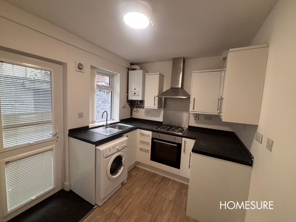 Property photo 3 of 7 Picture No. 06