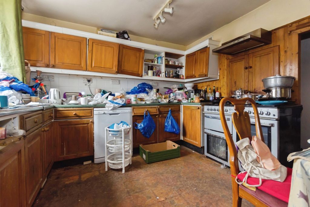 Property photo 2 of 17 Kitchen-Diner