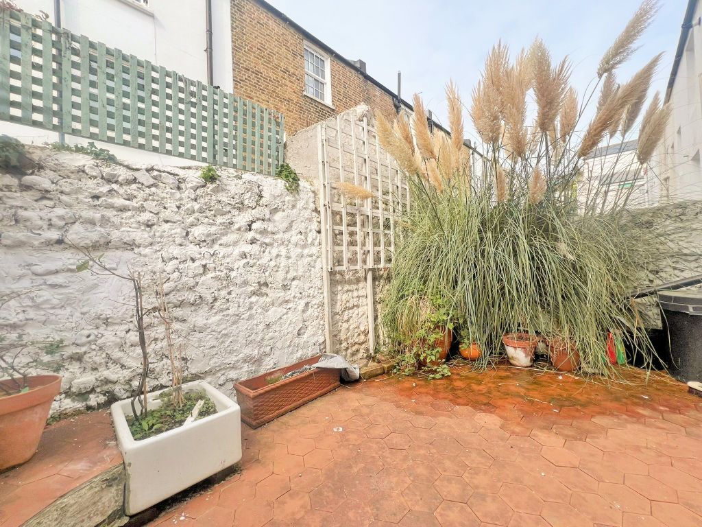 Property photo 2 of 25 17