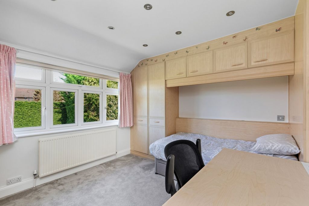 Additional image 9 of 5 bed detached house for saleOakleigh Gardens, Edgware HA8