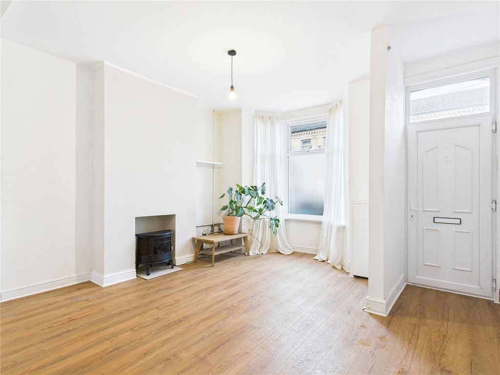 Property photo 2 of 16 Picture No. 02