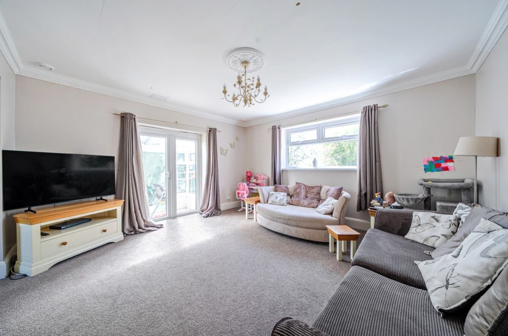 Property photo 2 of 28 1453209-7-69F2A06Da7164