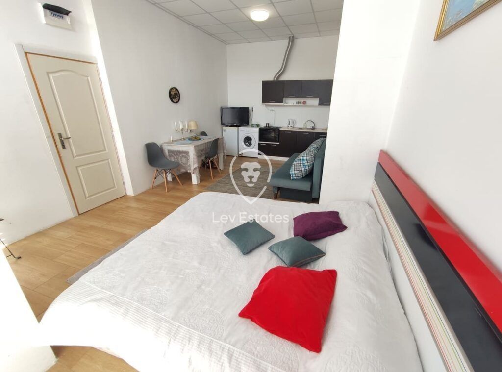 Property photo 2 of 10