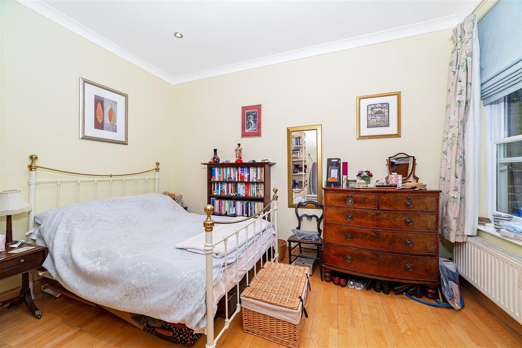 Property photo 3 of 7