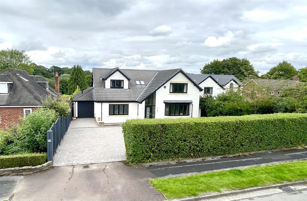 Property photo 1 of 32