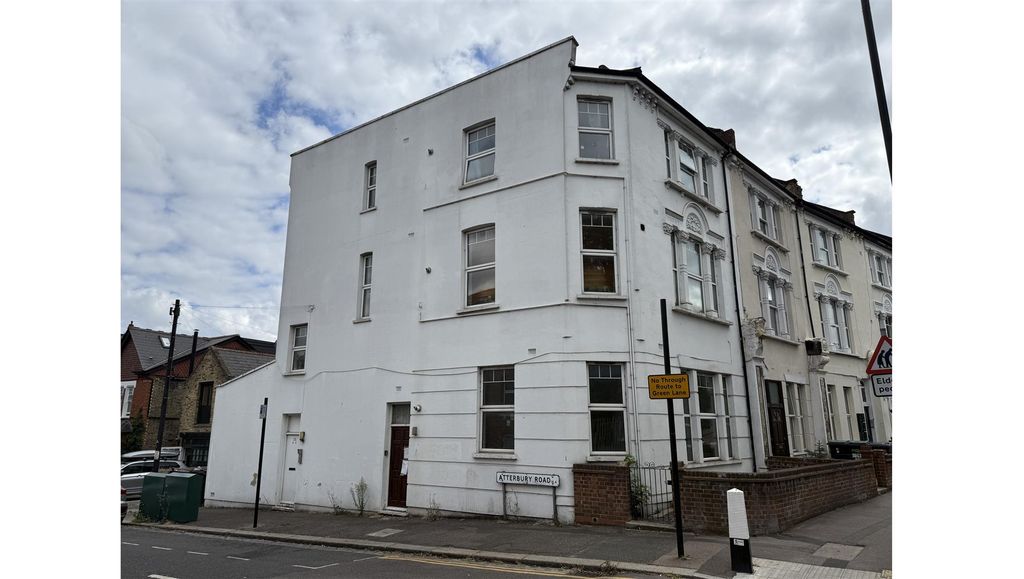 Property photo 2 of 3 71155Ecc-9472-11F0-Bd3c-0242Ac110002---Auto--.Jpg