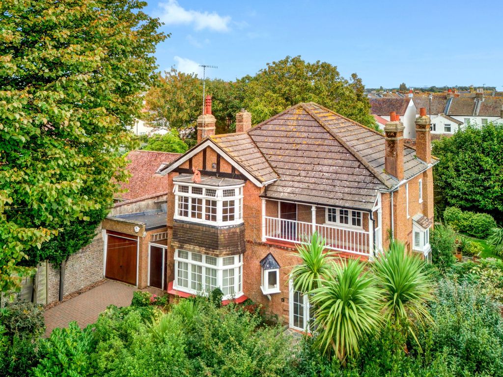 Property photo 1 of 27