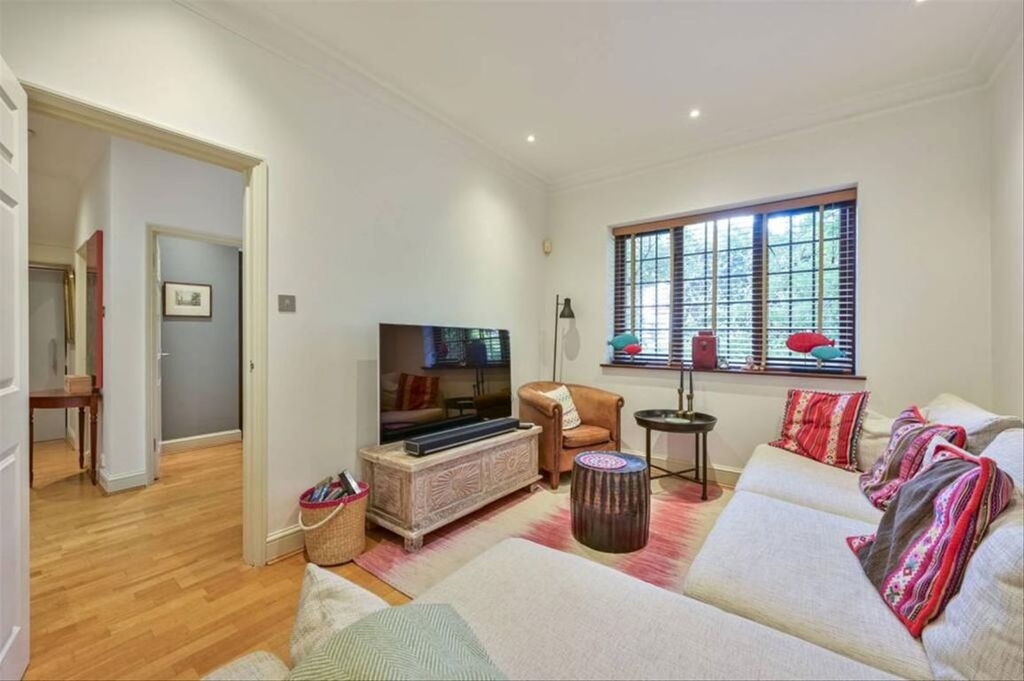 Property photo 2 of 8