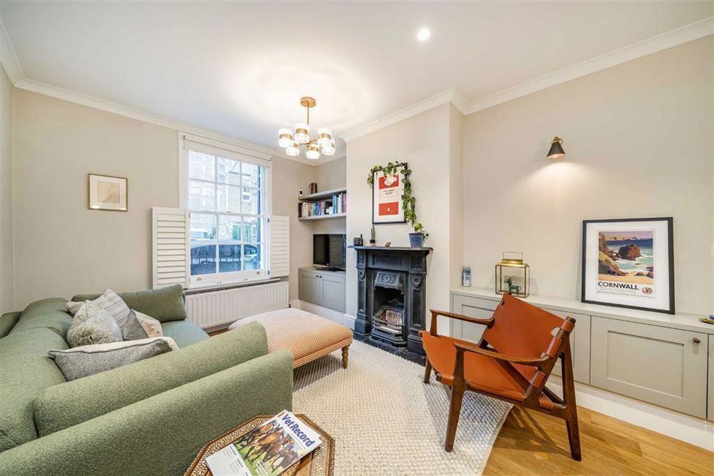 Property photo 2 of 9