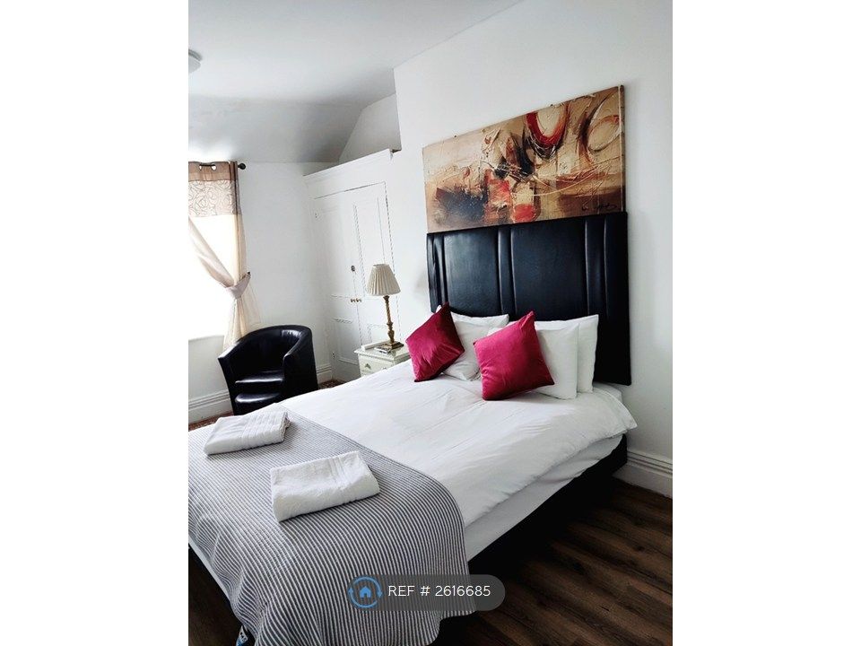 Property photo 1 of 6 Double Room With Shower And Basin