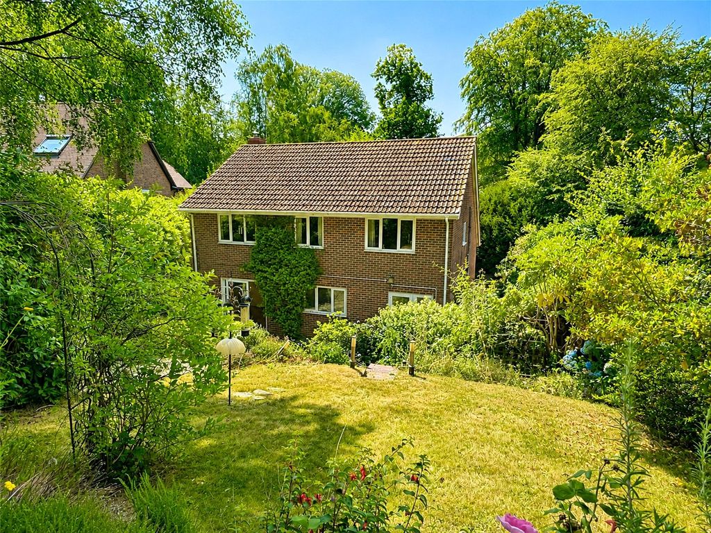Property photo 2 of 14 Picture No. 28
