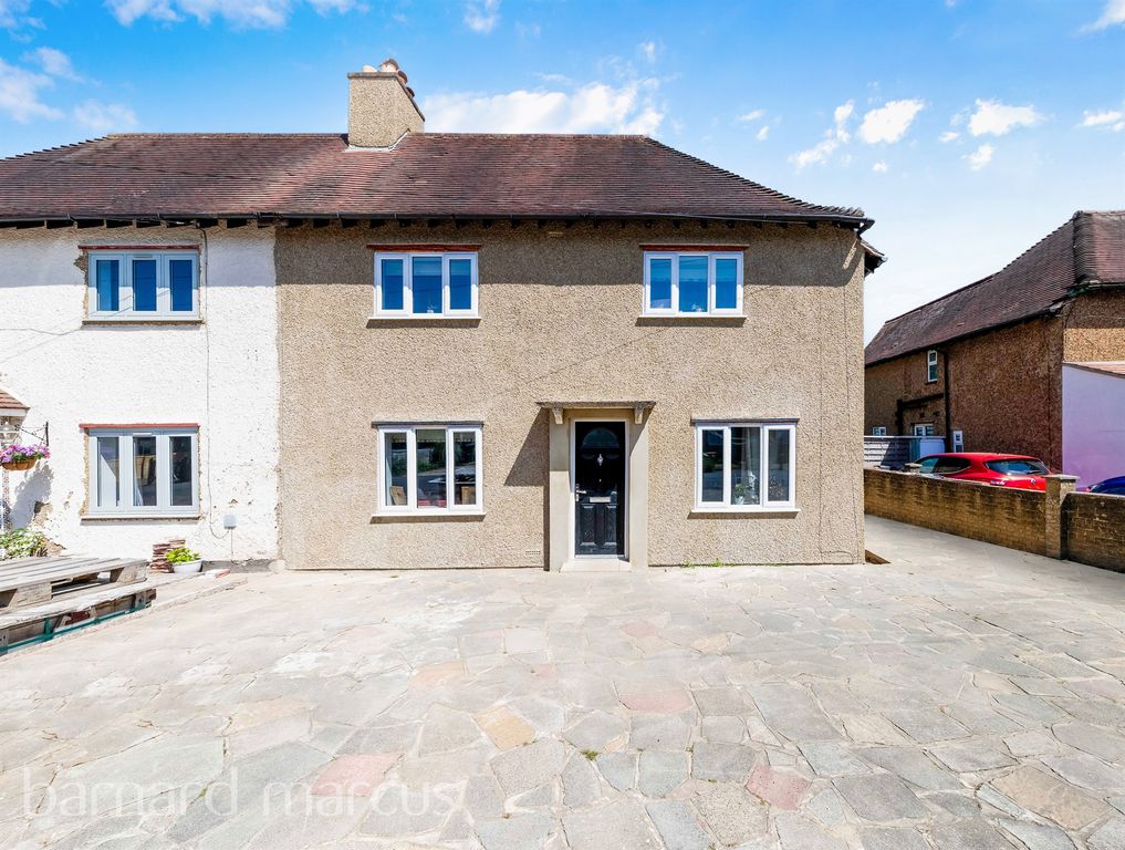Property photo 2 of 17